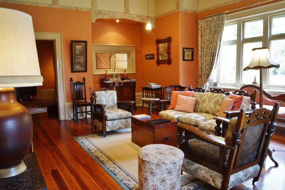 Buxton Manor 26/50