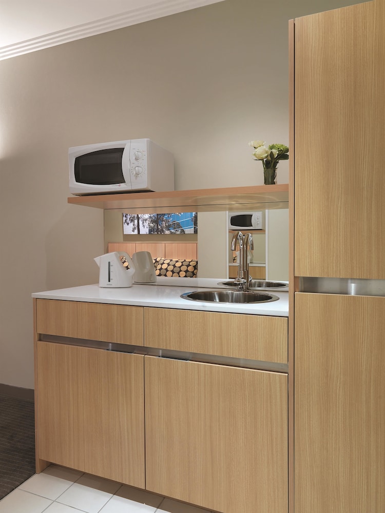 Mercure Sydney Macquarie Park 7/64