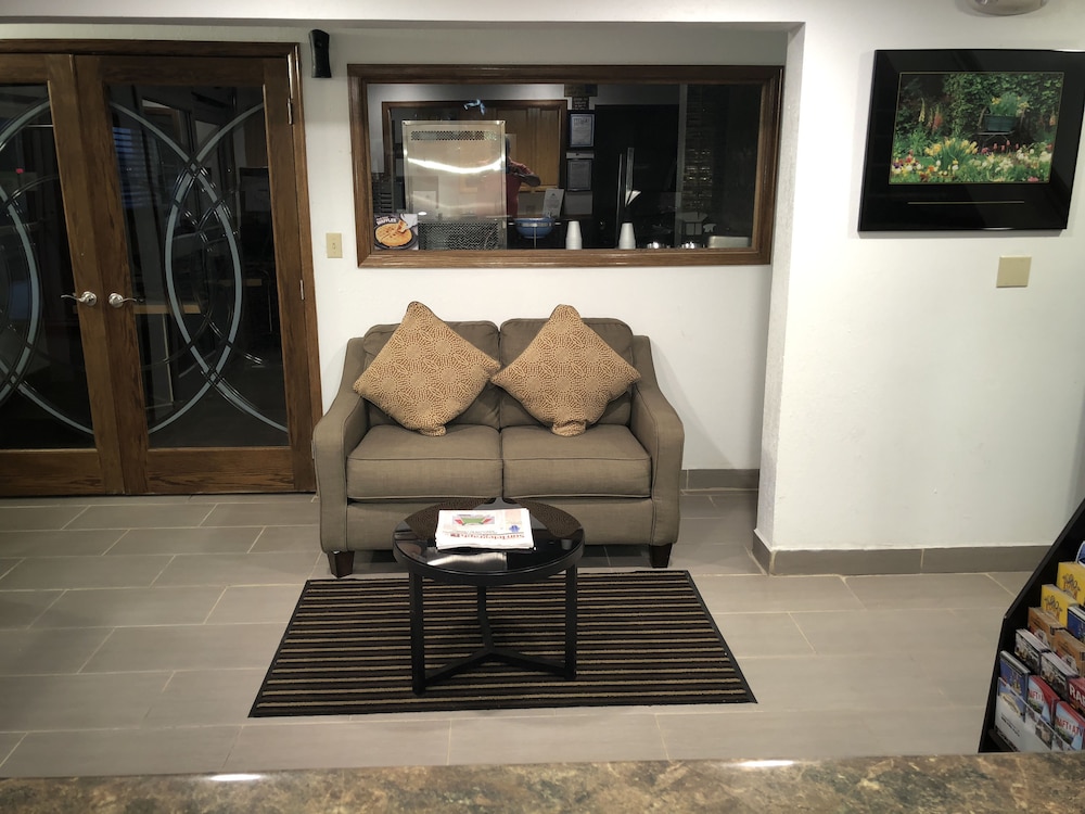 Americas Best Value Inn & Suites-Sidney 27/37