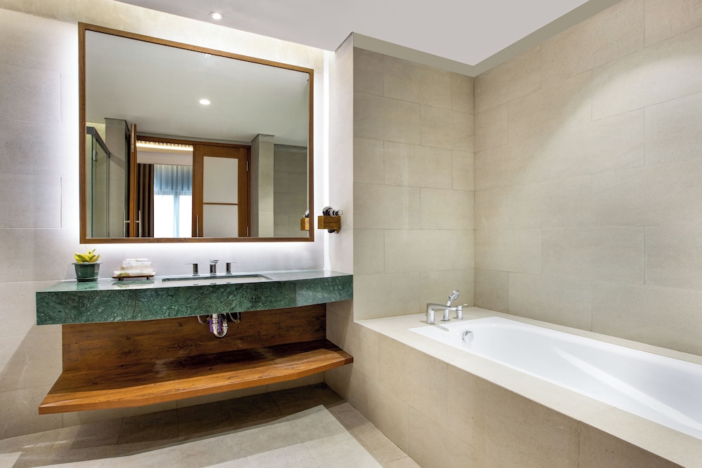 GREENHOST BOUTIQUE HOTEL 63/66