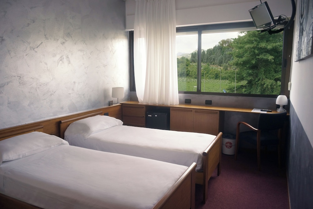 CLASSIC, SINGLE, DOUBLE BED