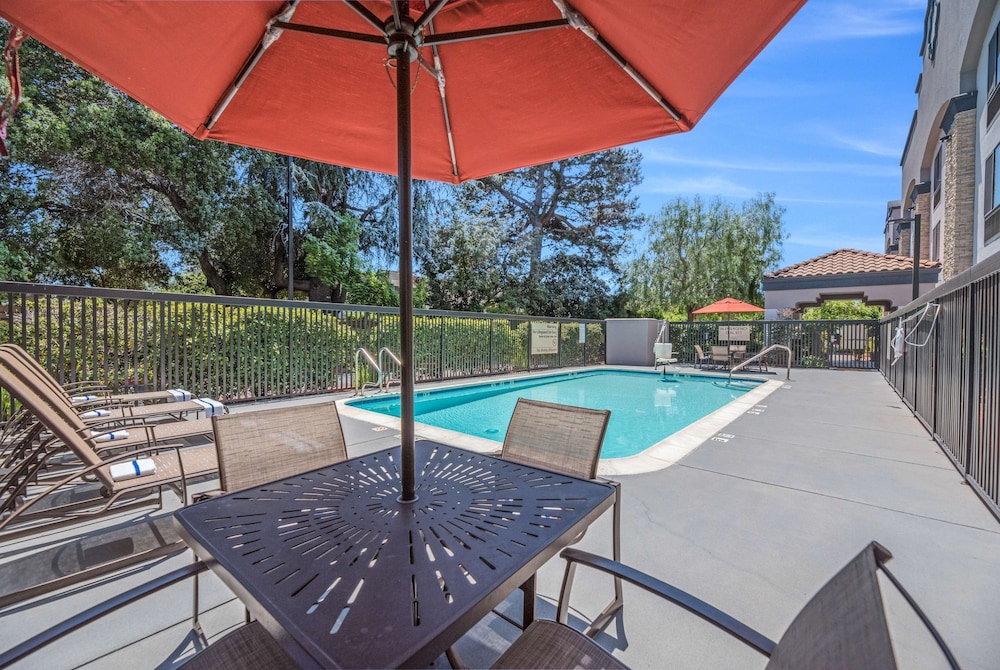 Hampton Inn Oakland Hayward Ca 31/54