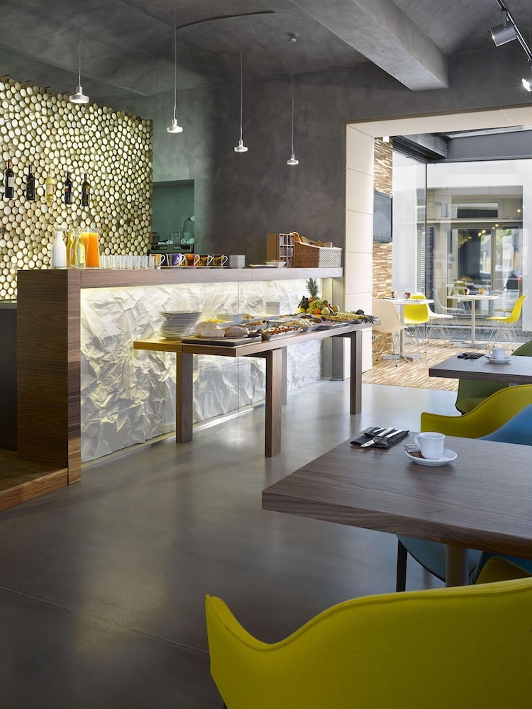 Moods Boutique Hotel 36/41