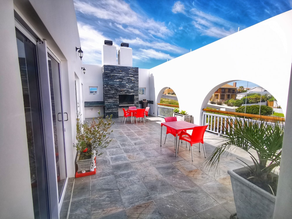 Bellamente Sirene Guesthouse 35/43