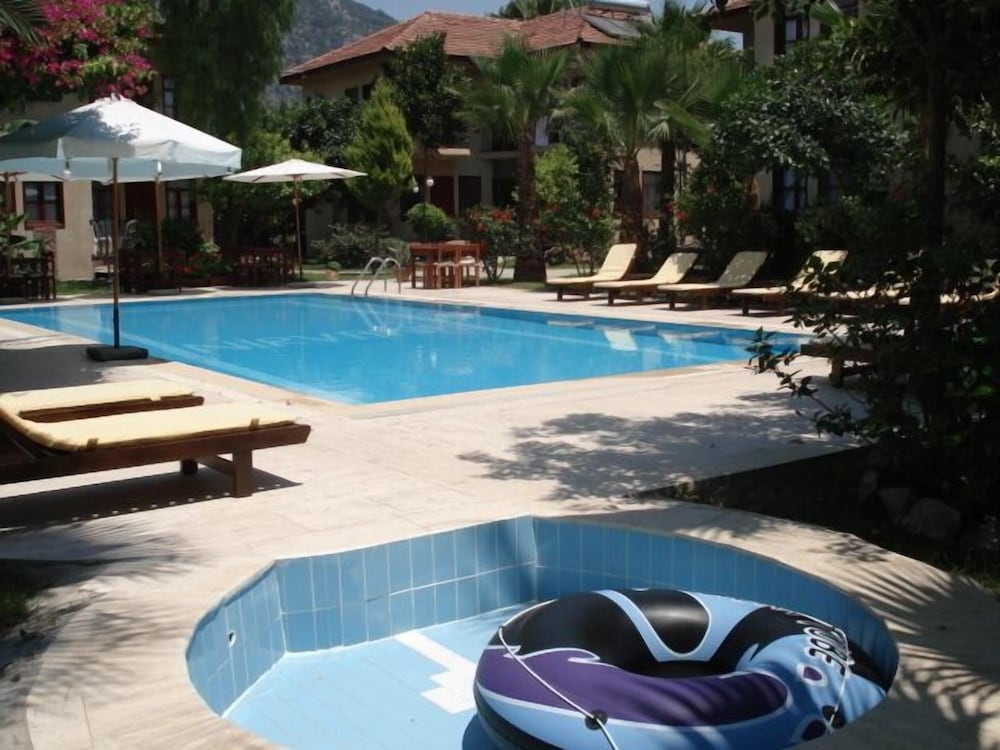 Nirvana Apart Hotel 34/41