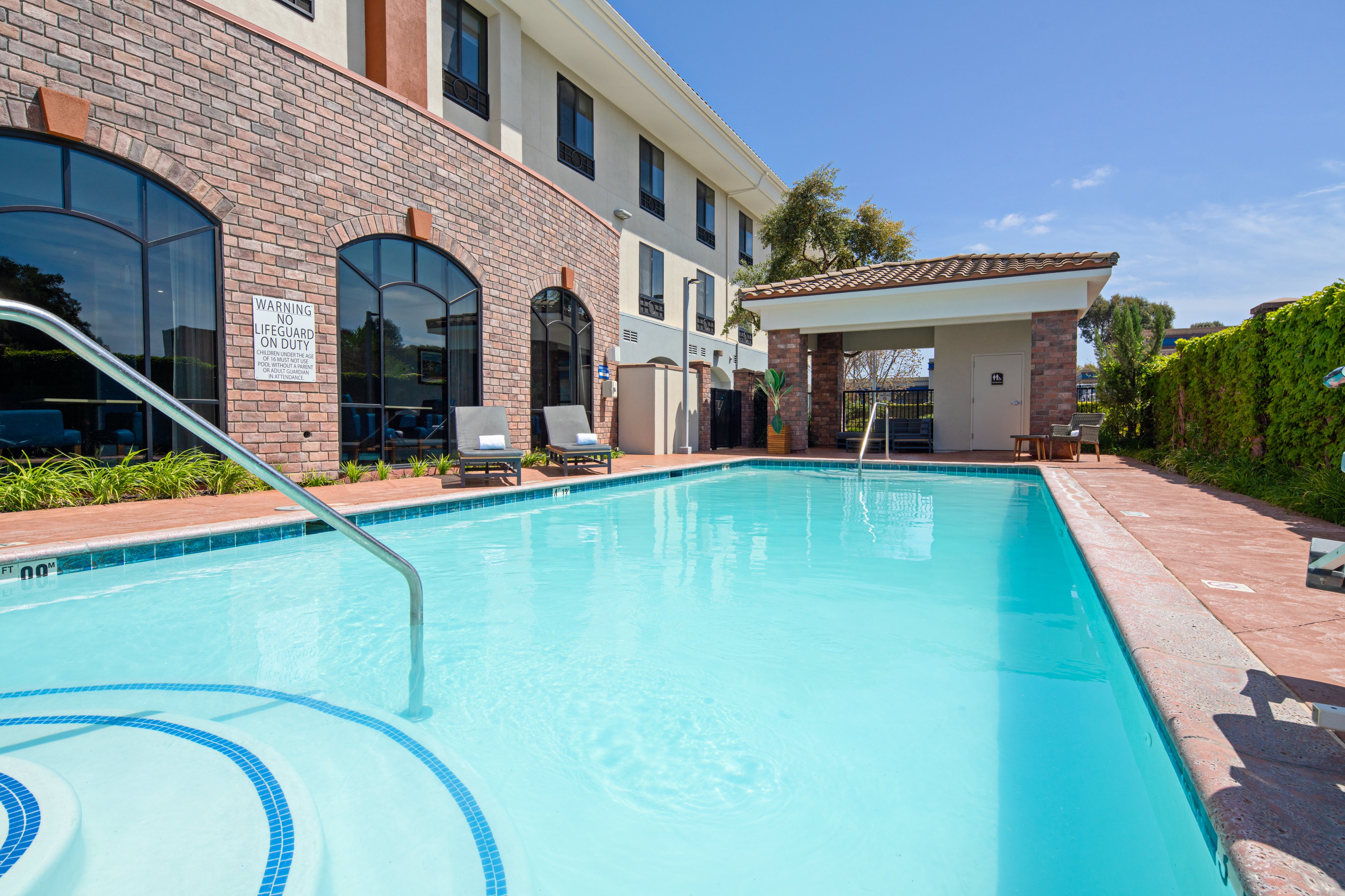 Holiday Inn Express Hotel Suites ATASCADERO 30/48