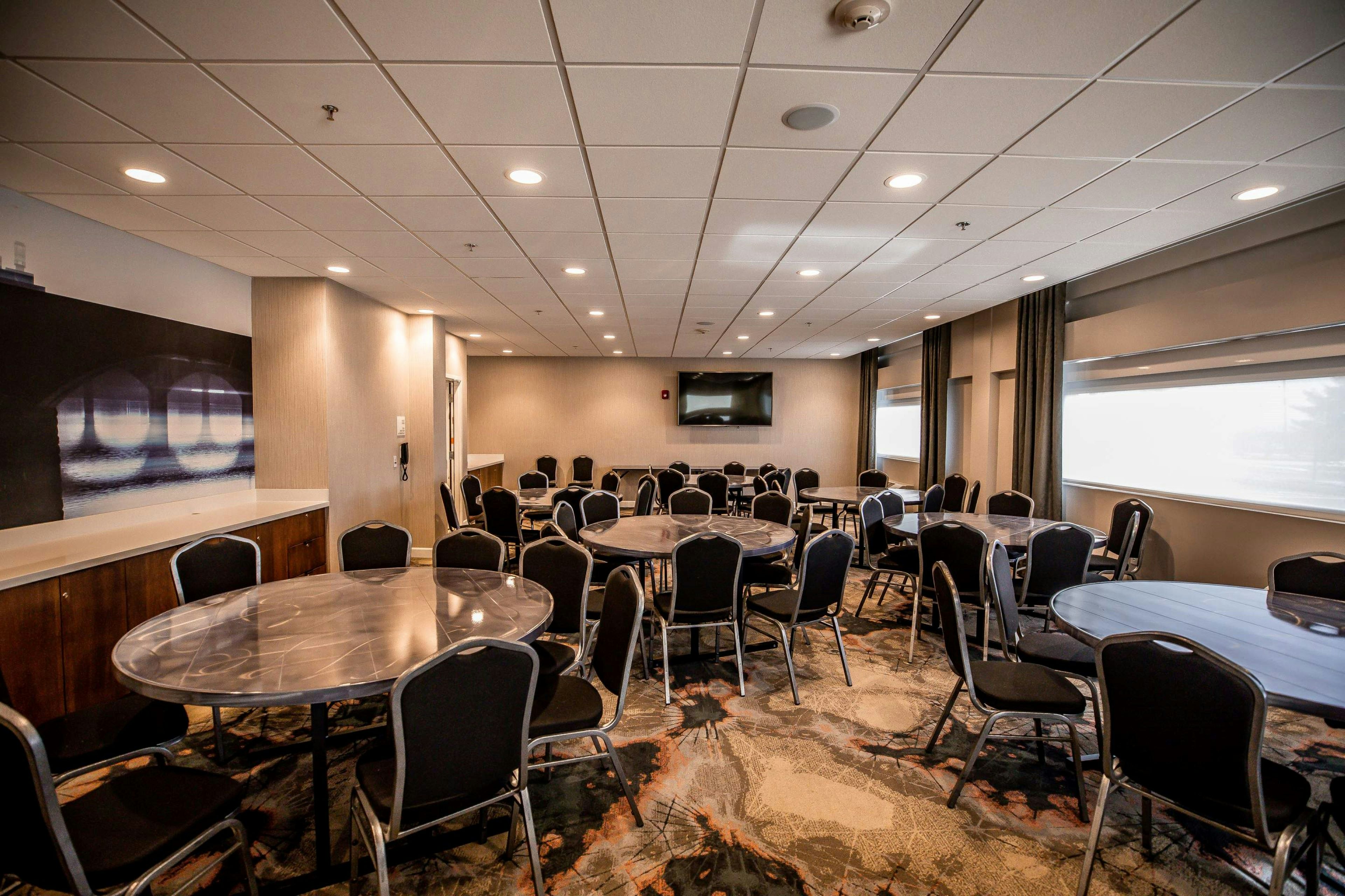 Hotel Indigo Harrisburg – Hershey, an IHG Hotel 20/23