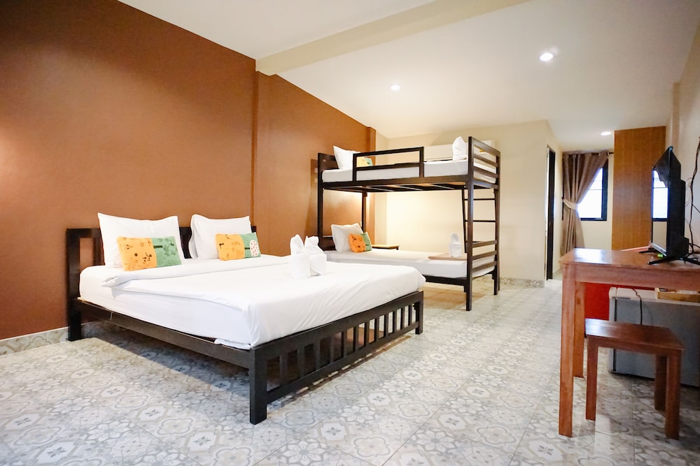 Warm Well Hostel Kanchanaburi 11/68