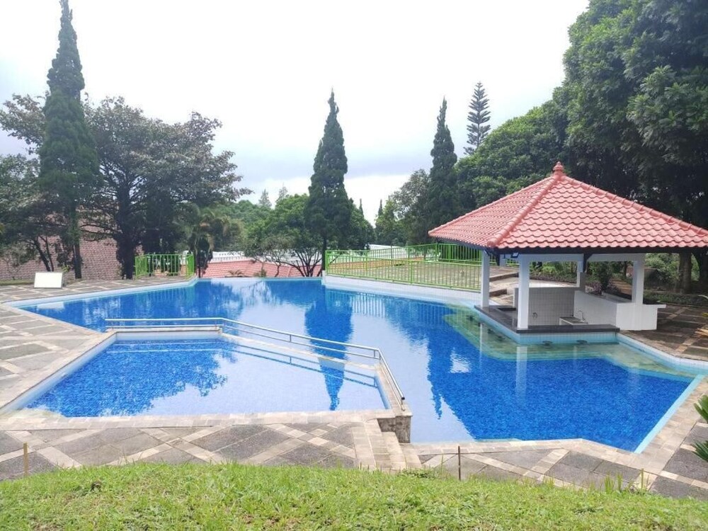 Grand Whiz Hotel Bromo 57/60