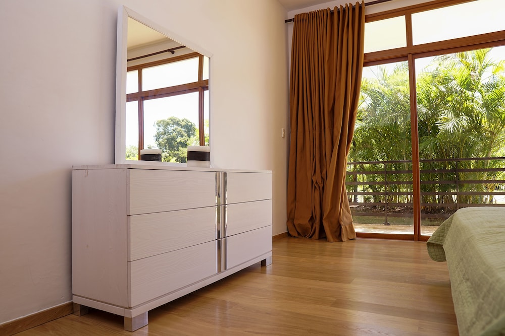 Sybaris Residences 8/50