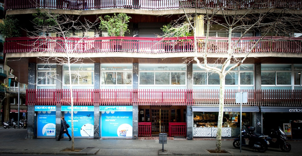 Hostal Aslyp 114 2/51