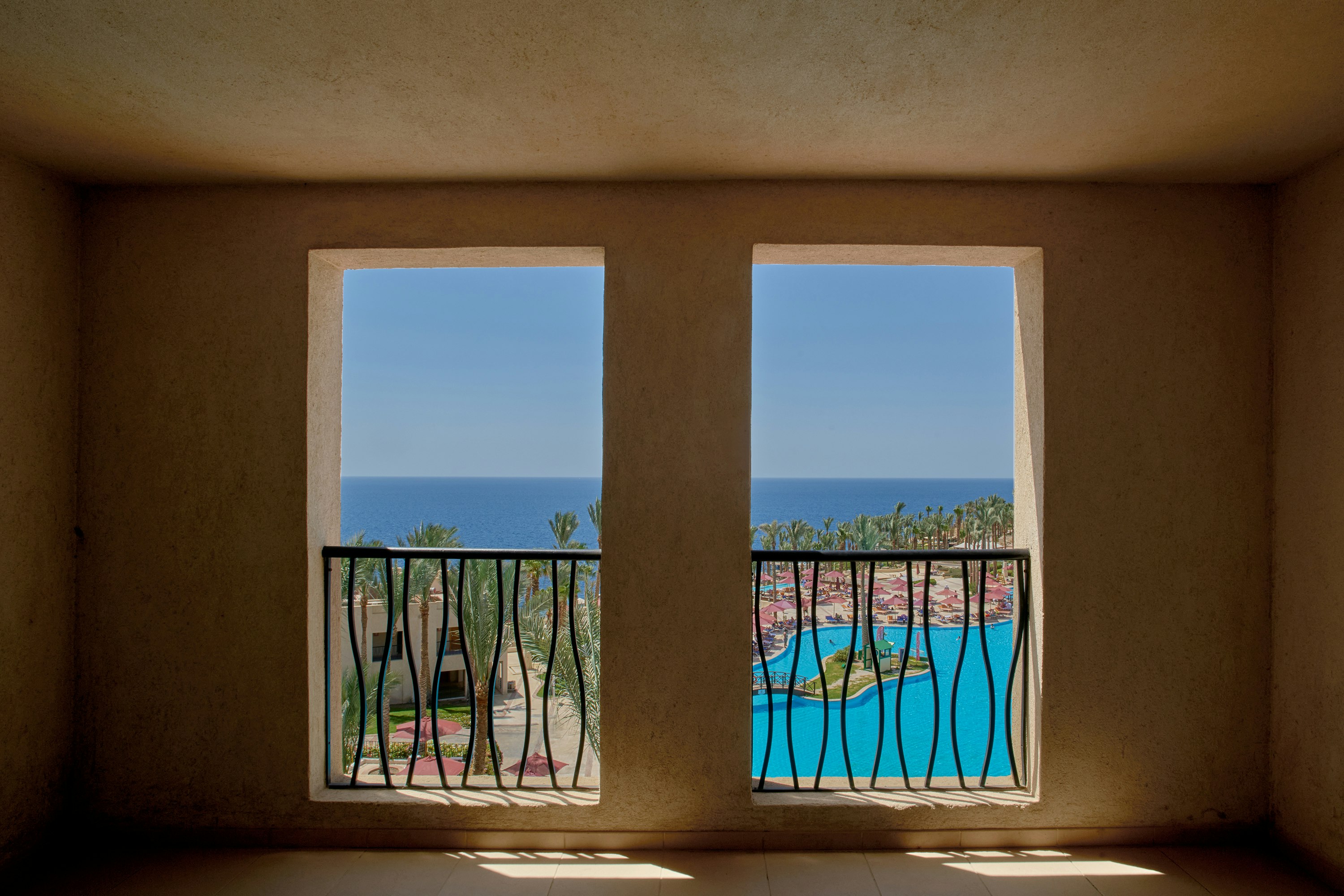 GRAND ROTANA RESORT AND SPA 11/50