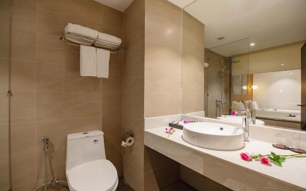 Majestic Premium Hotel 69/70