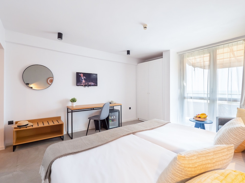 Hotel Excelsior 14/63