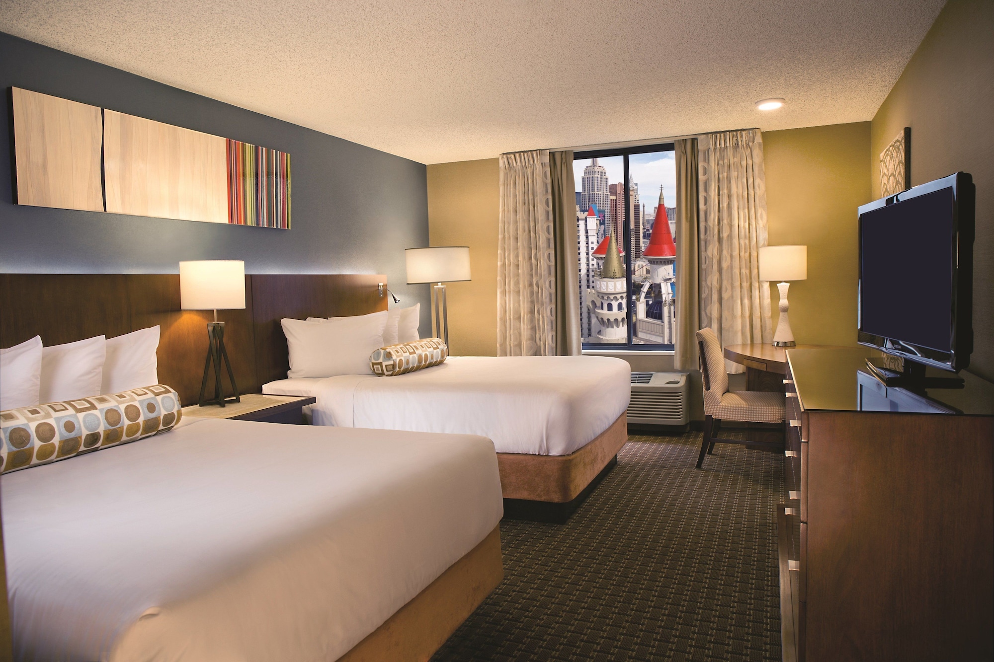 ROOM, 2 QUEEN BEDS, ROYAL TOWER