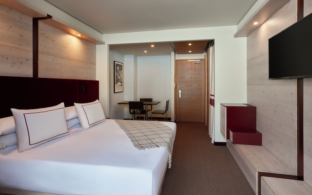 Room at Hotel Sansicario Majestic, CESANA TORINESE