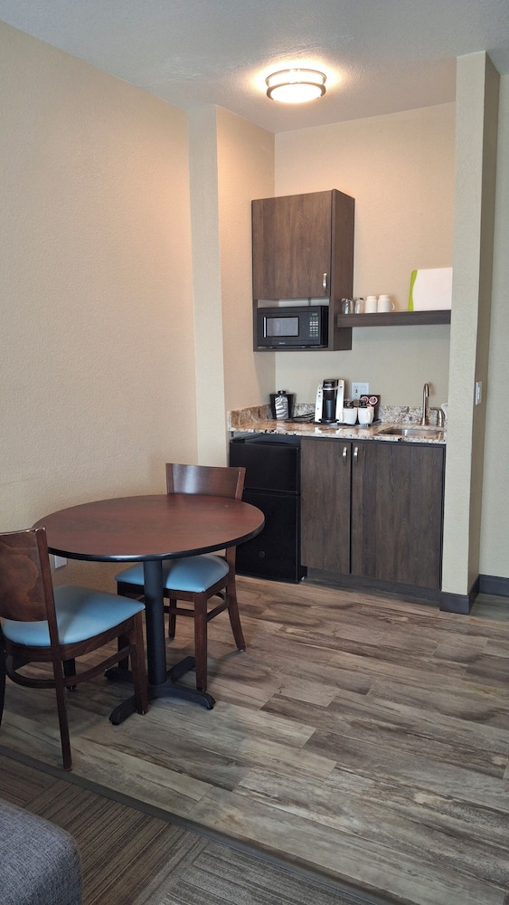 Island Suites 40/50