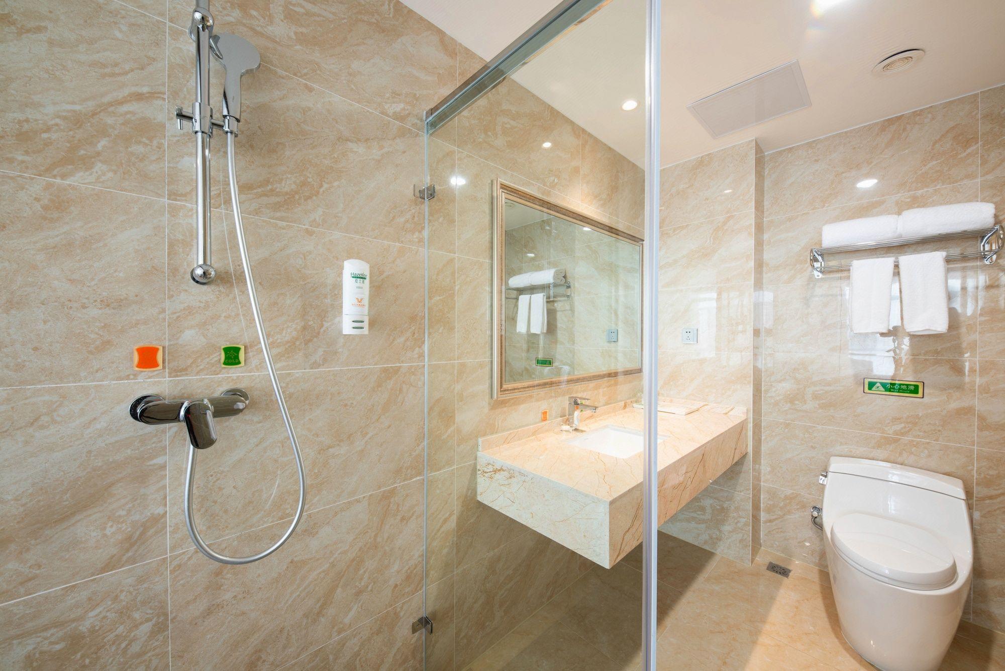 Vienna International Hotel (Nanban Banqiao Development Zone) 38/40