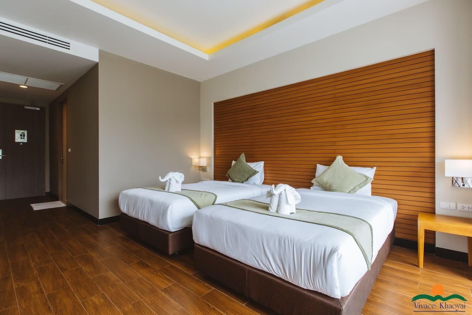 SUPERIOR, TWIN BEDS