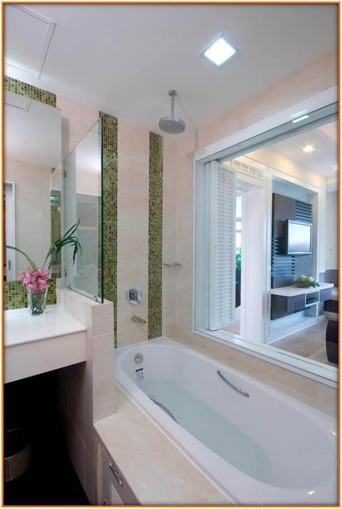 A Te Chumphon Hotel 26/70