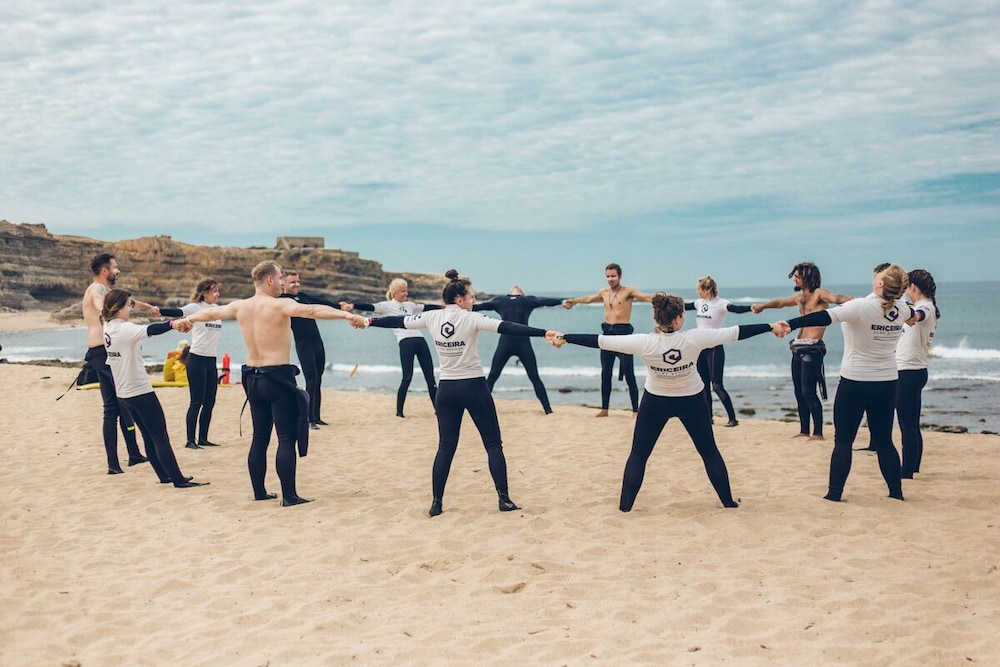 Surfer's Den Ericeira 37/43