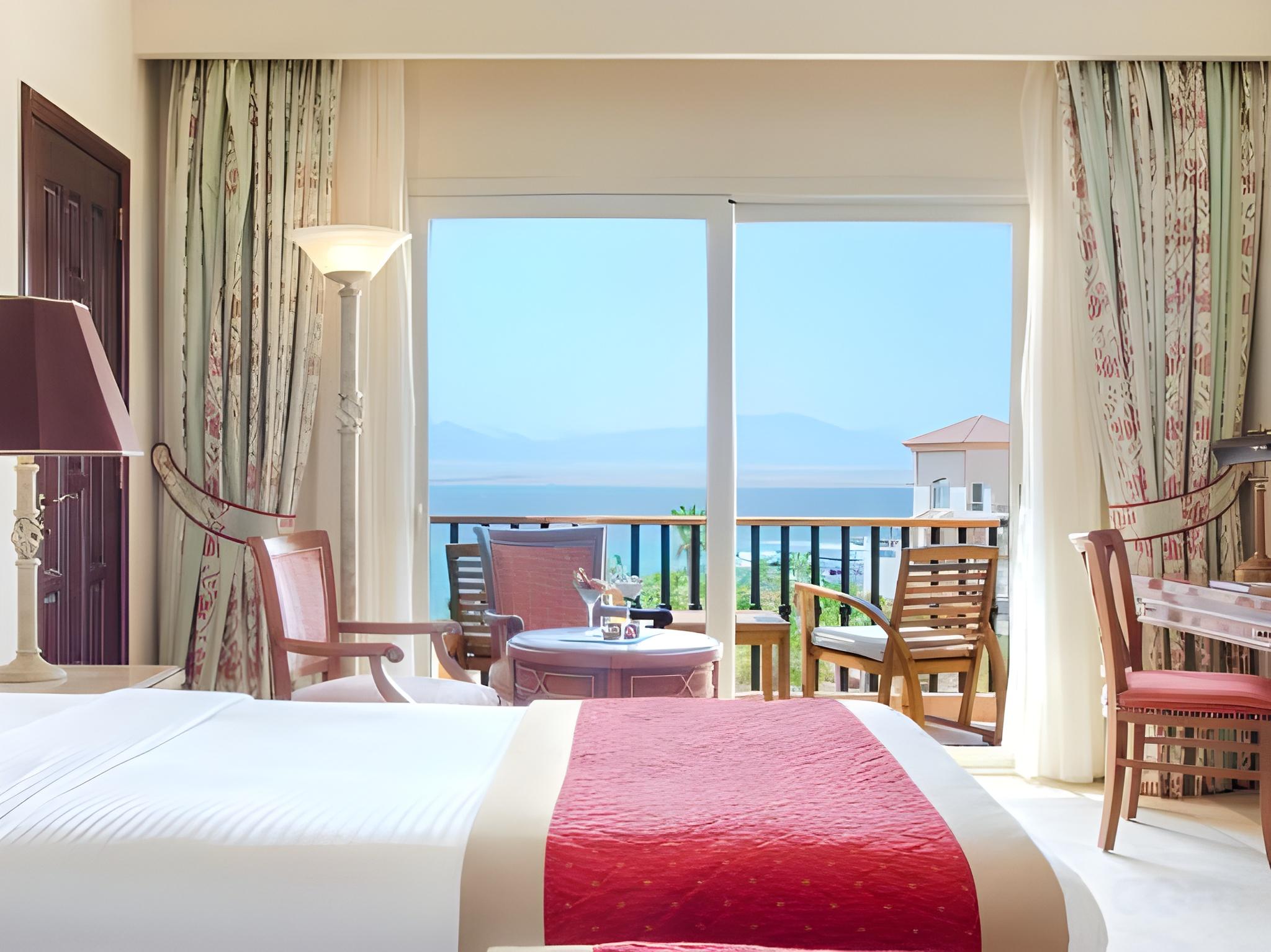 Lagoon, Club, King Bed