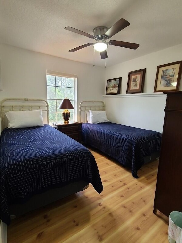 Hill Country Casitas 37/73