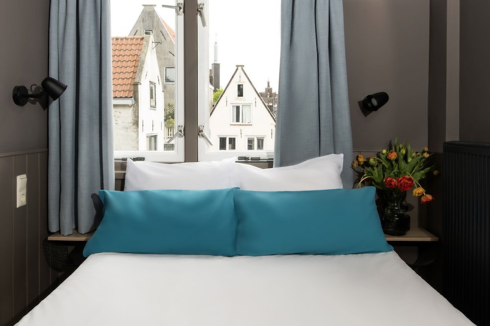 BASIC, DOUBLE BED