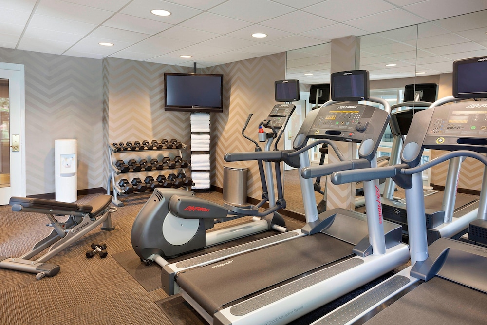 Cambridge Suites Mississauga 7/22