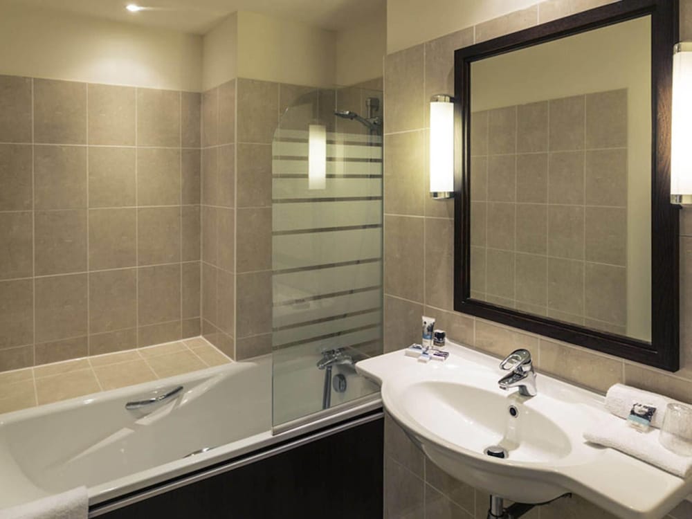 MERCURE RENNES CESSON 65/69