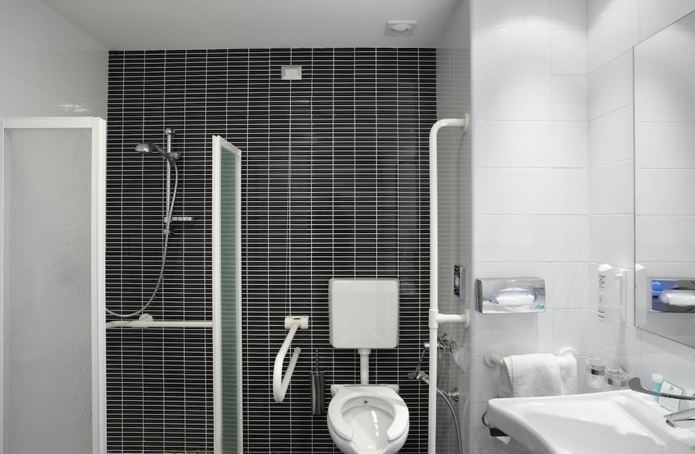 Holiday Inn Milan Nord Zara 24/66