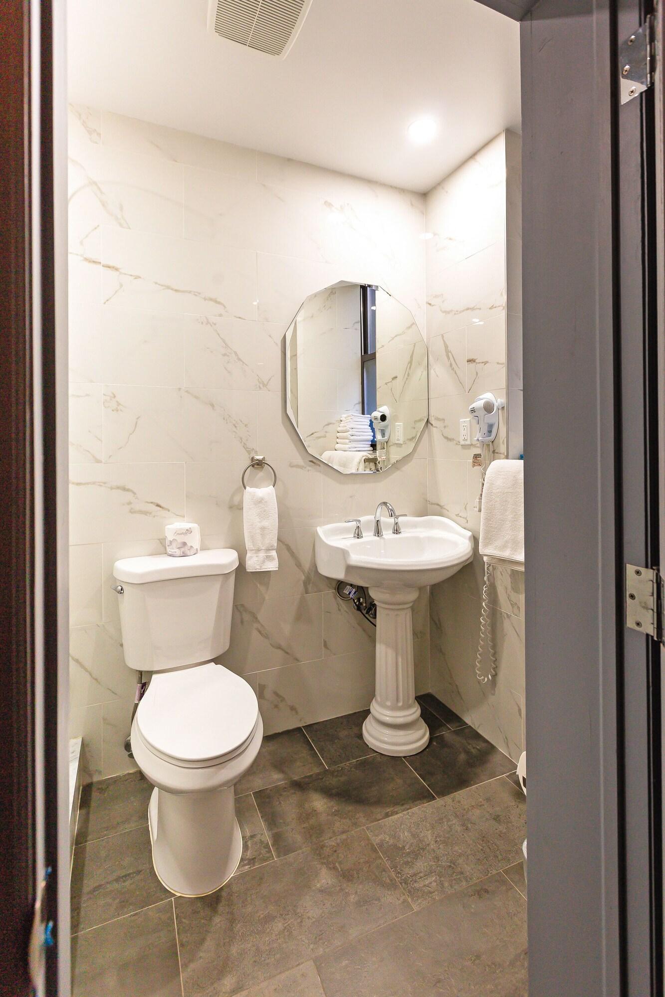 غرفة بسريرين مزدوجين، Hotel St James 6/8