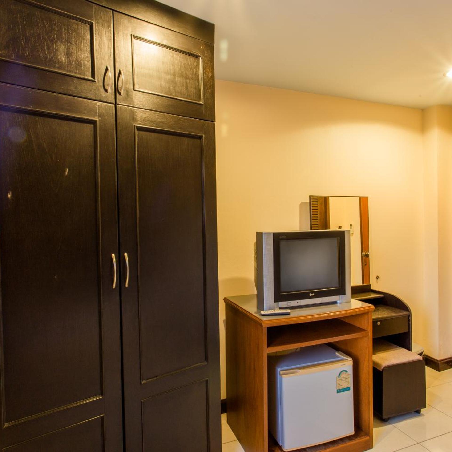 Surin Sunset Hotel 40/55