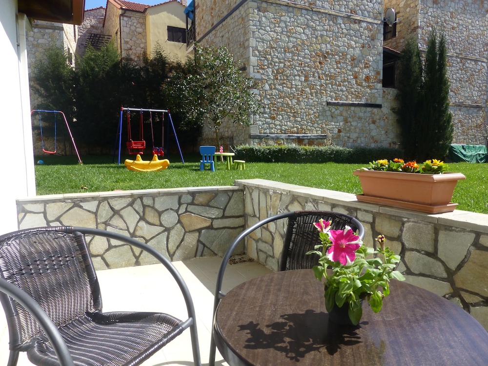 Pavloudis Apartments 7/50