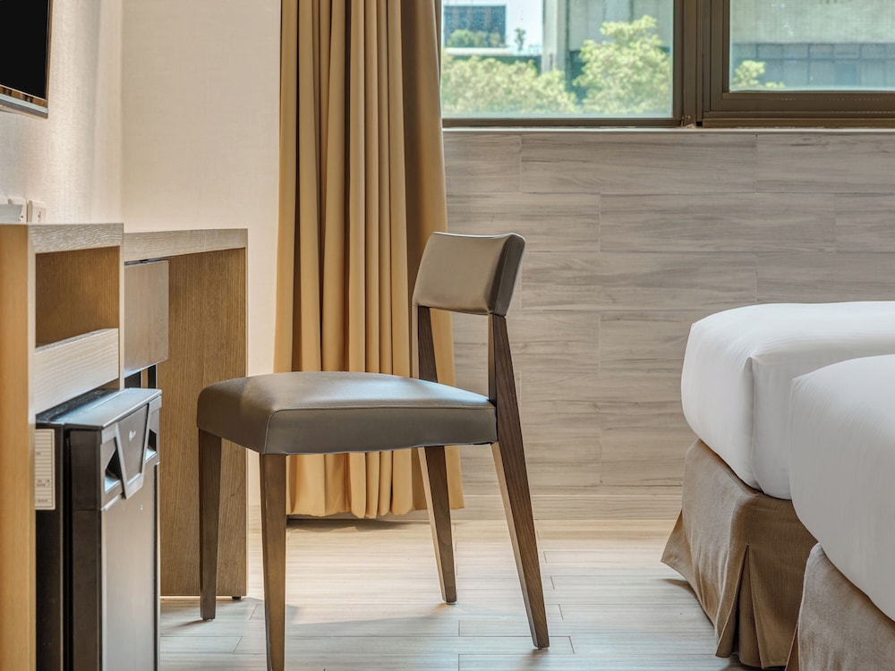 Guide Hotel Taipei Fuxing N. 49/71