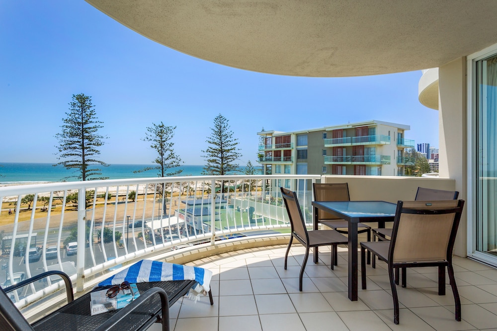 Kirra Beach Apartments 64/78