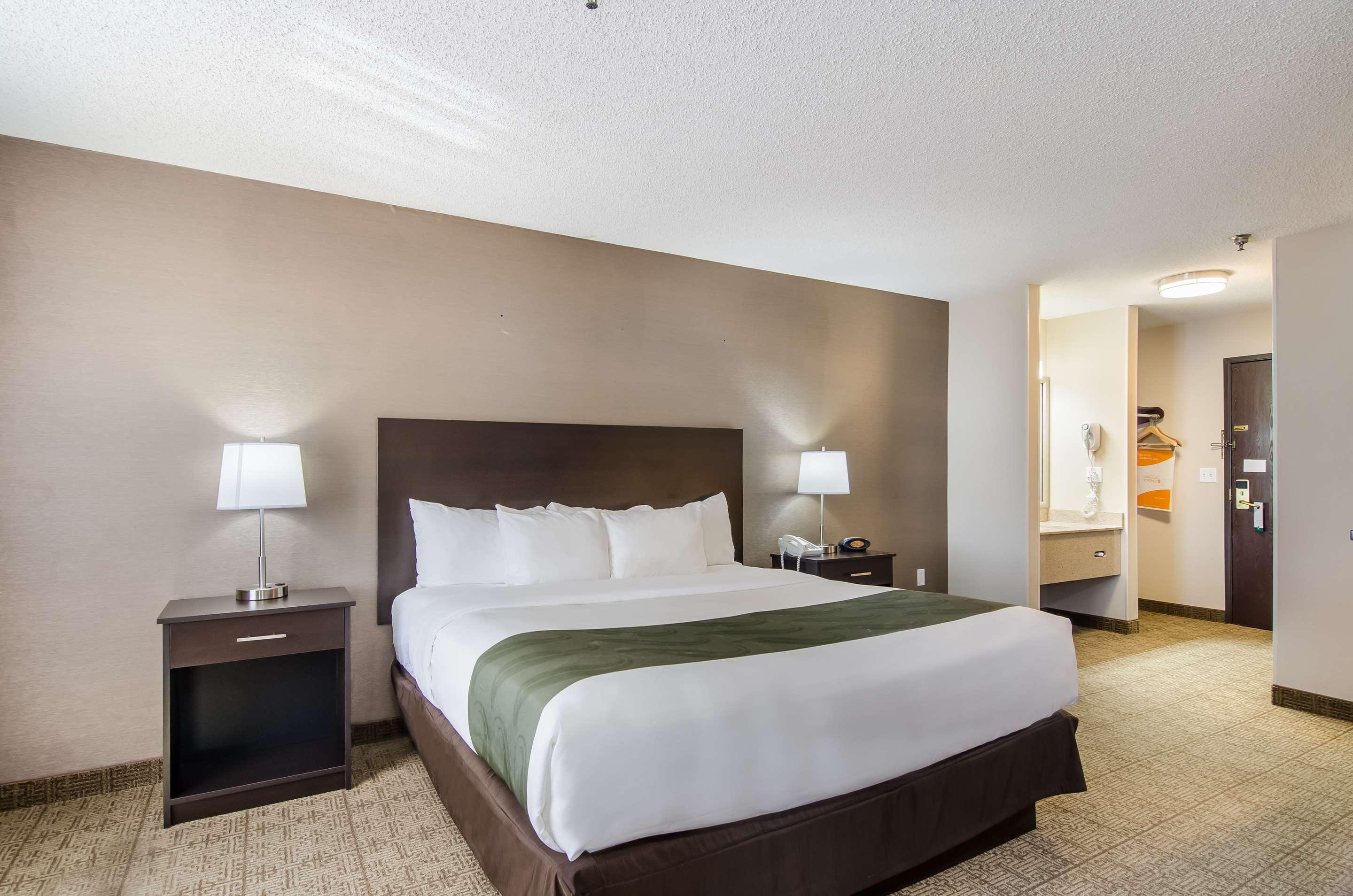 جناح بسرير كينج، Quality Inn Goodland I-70 3/5