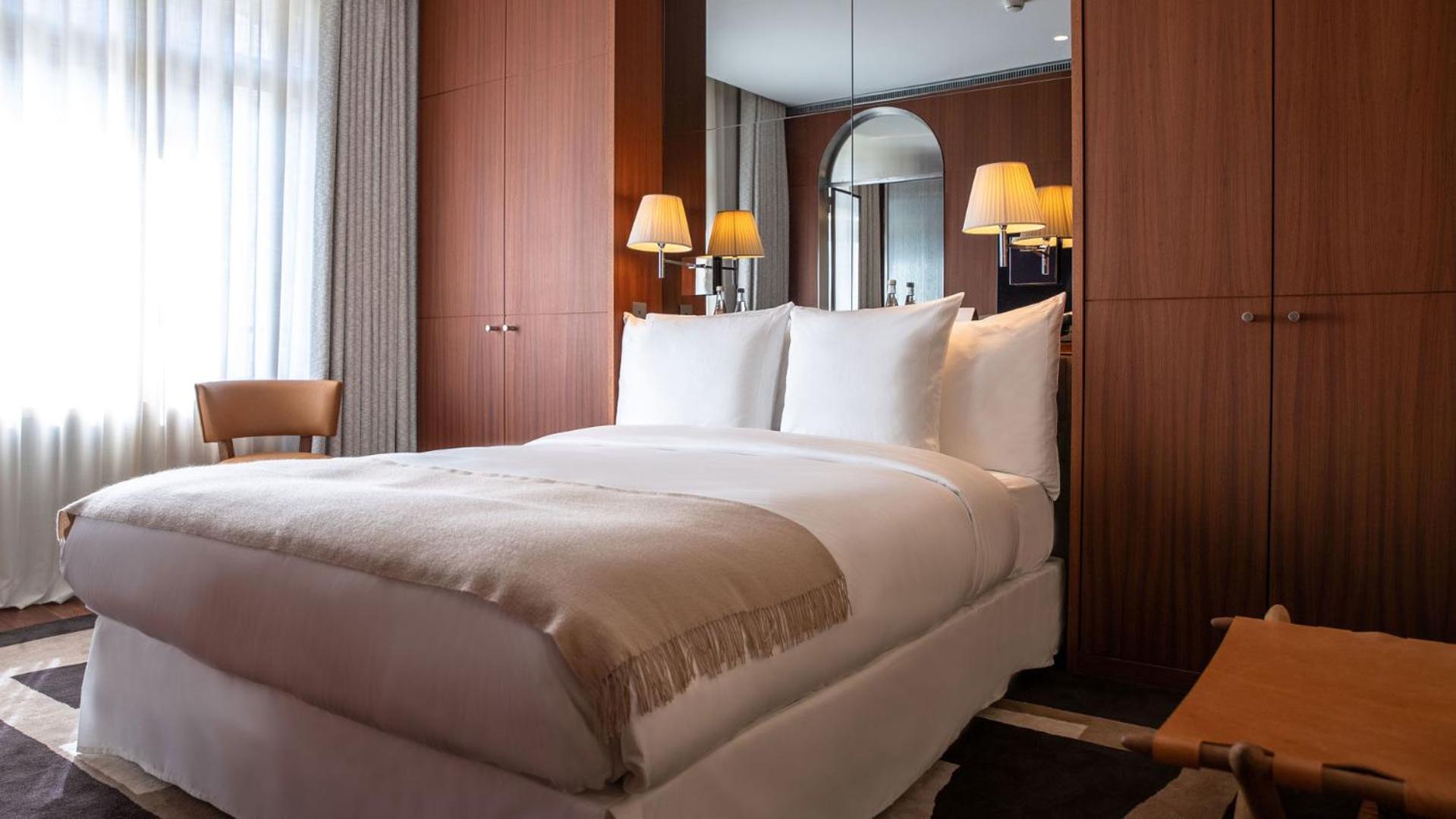 Room, Double Bed, La Reserve Eden au Lac Zurich 4/8