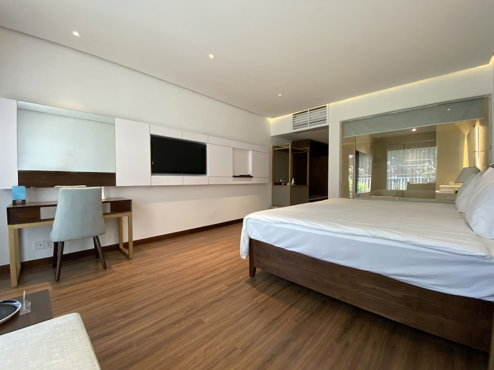 Hoang Ngoc Beach Resort 38/87