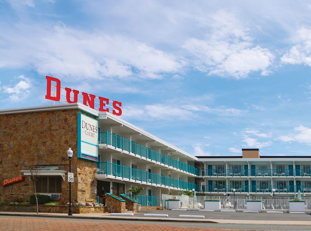 The Dunes Motel 8/40