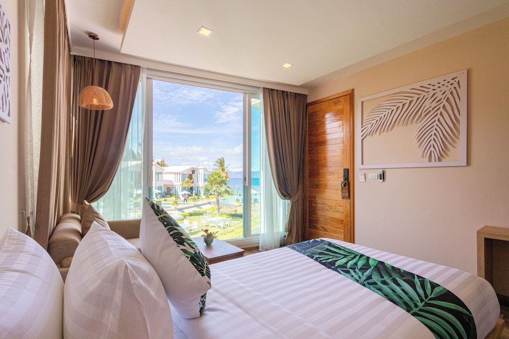 Deluxe, Villa, King Bed, Side Sea View