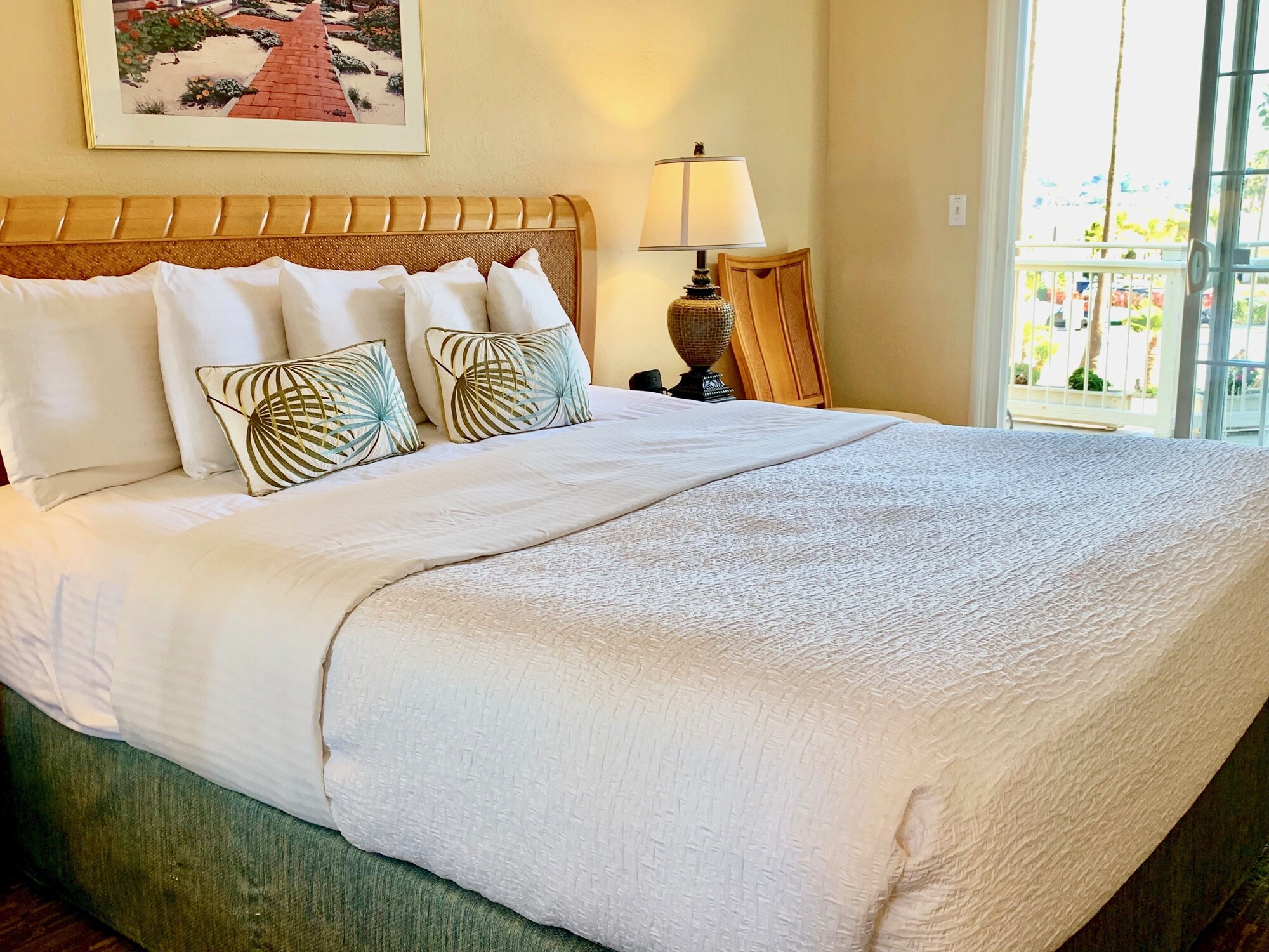 Mini, Suite, 2 Queen Beds, Sofa