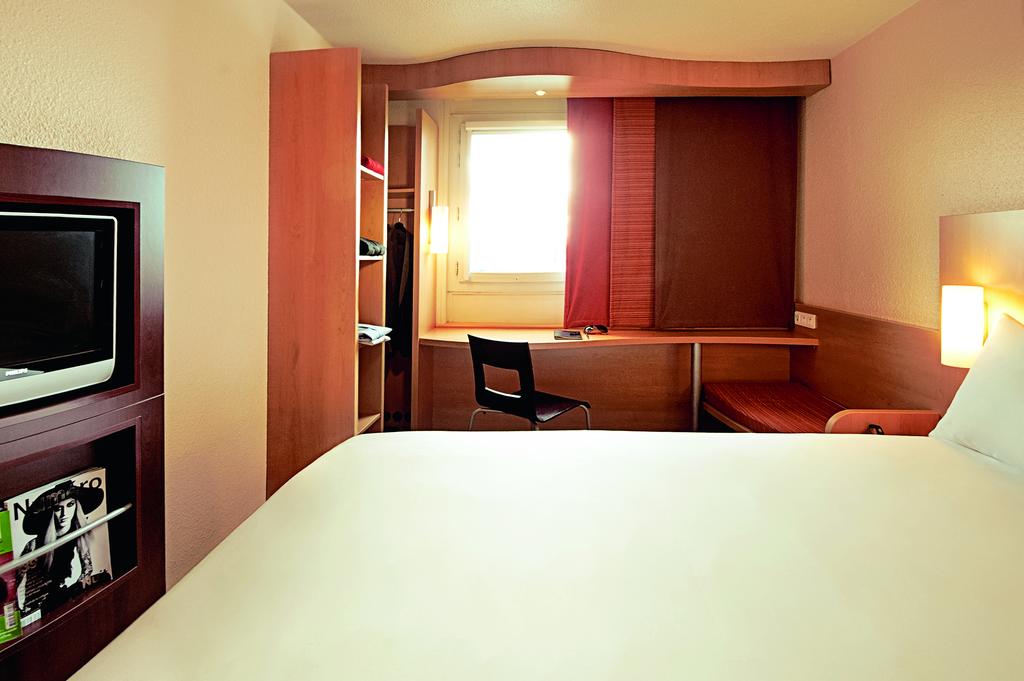 غرفة قياسية بسرير مزدوج، Leonardo Hotel Verona 3/4