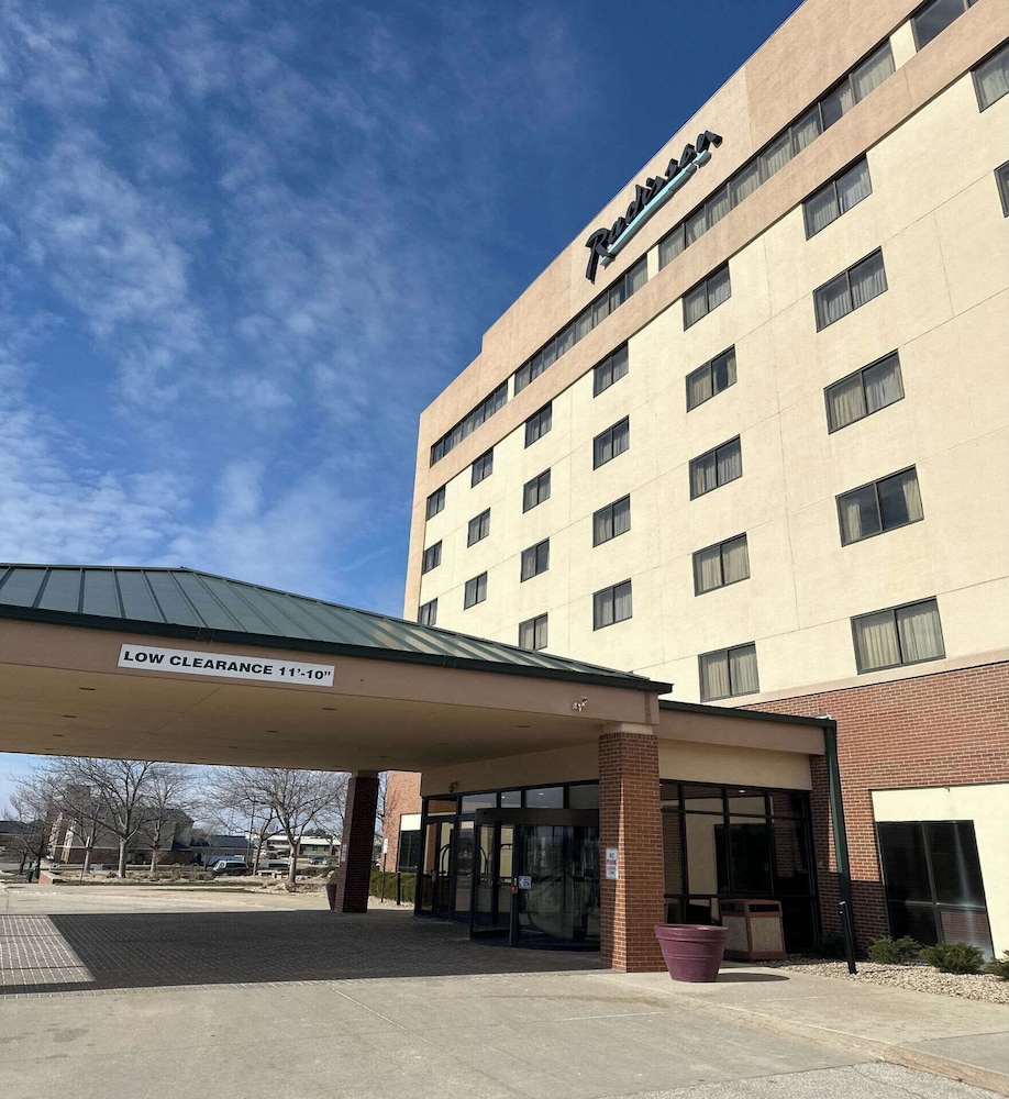 Radisson Hotel Cedar Rapids, IA photo3
