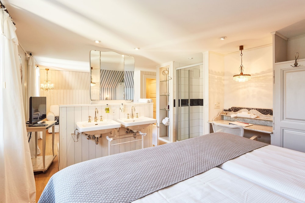 Boutique Hotel Schluessel 8/42