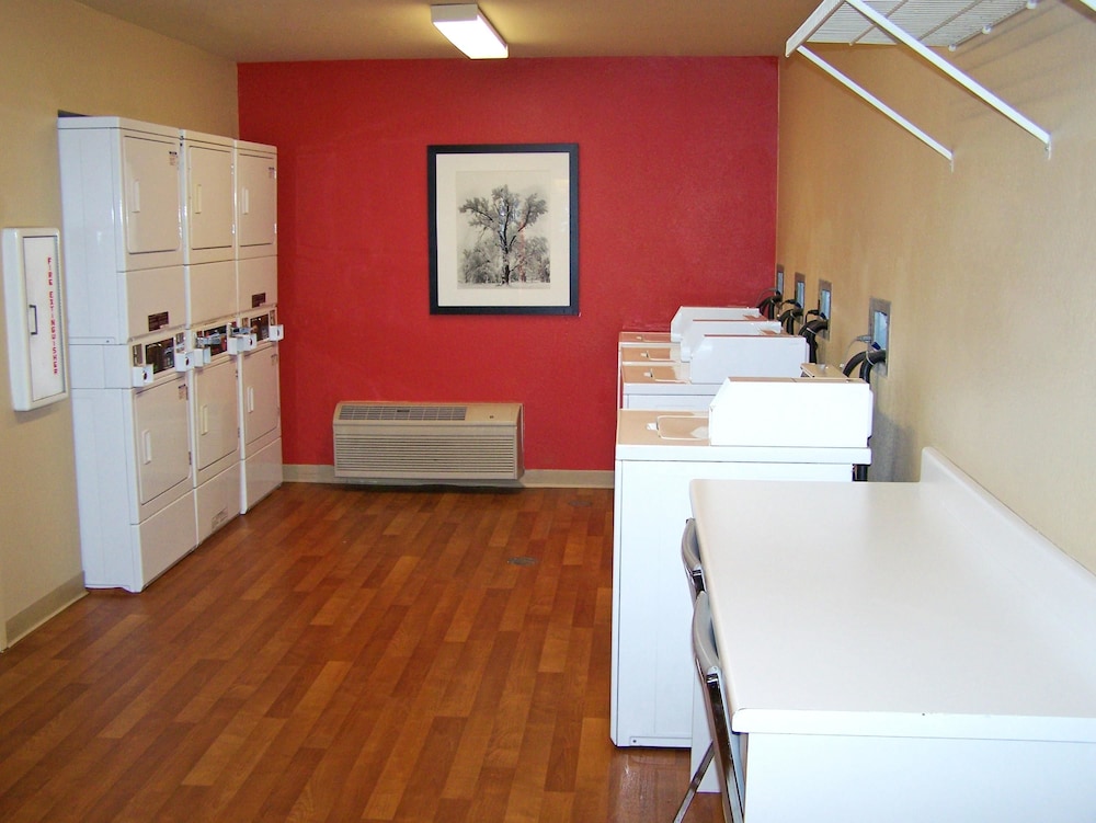 Suburban Studios Minneapolis Brooklyn Center 8/20