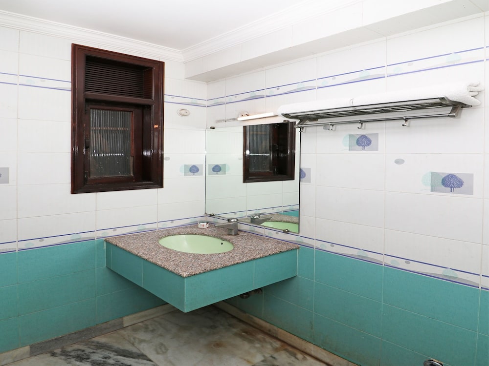 Oyo 12982 Hotel Oris International 12/50