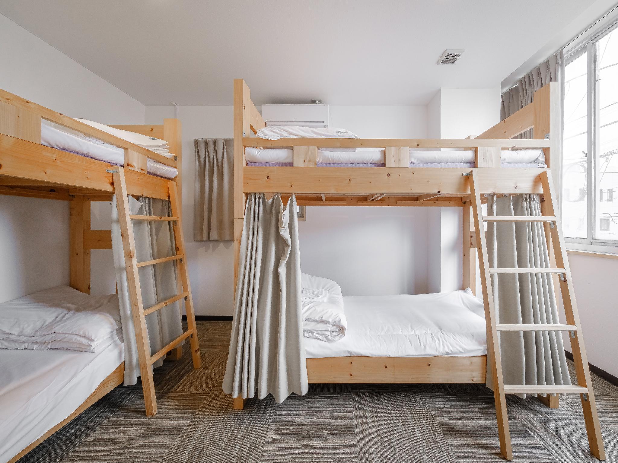 Female Dorm, Female Only, Standard, Single
