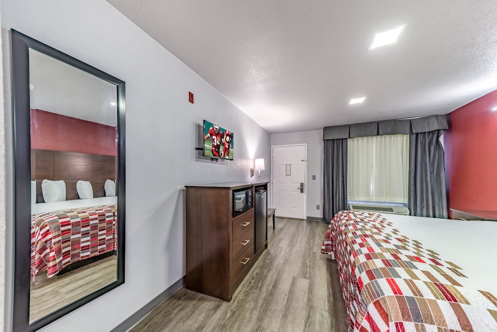 Red Roof Inn Dallas - Mesquite/ Fair Park NE 19/36