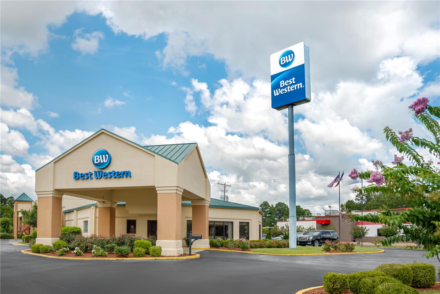 Best Western Airport Inn 8/40